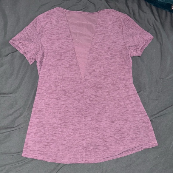 Set of 2 Old Navy Activewear Shirts - Picture 6 of 6